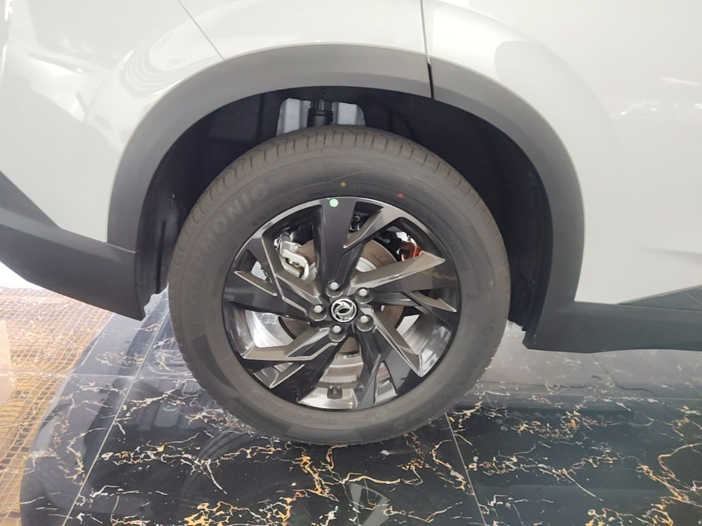 Dongfeng Aeolus SKY EV01 2025 530 km AIR Elite Edition — снимка 11