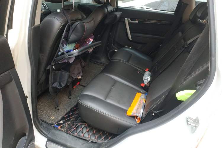 Used Chevrolet Captiva 2017 2.4L 4x4 Flagship Edition 7-Seater