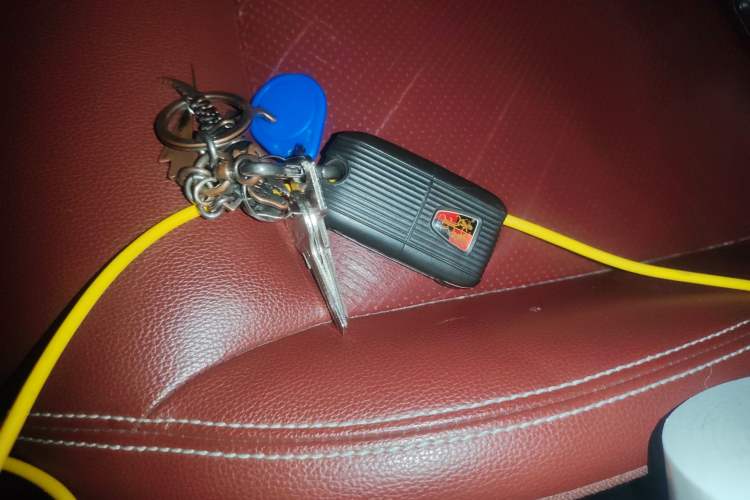 Used Roewe RX5 2016 30T Four-Wheel Drive Automatic Internet Smart Luxury Edition Vehicle Key