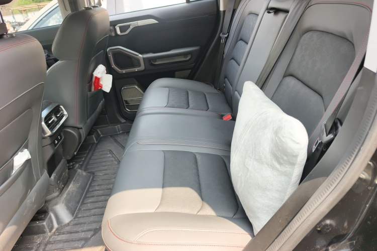 Used JETOUR Traveler 2023 2.0T All-Wheel-Drive CrossPRO
