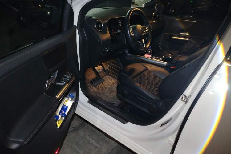 Used Mercedes-Benz B-Class 2020 B 200 Sport Edition Driver Seat