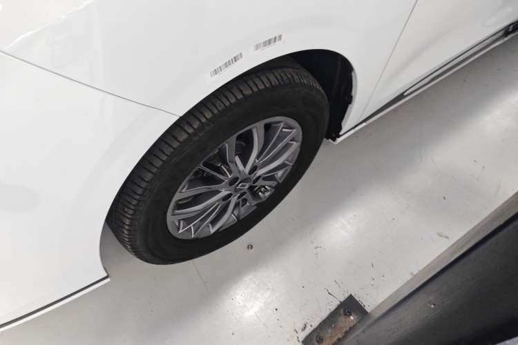 Used Bestune M9 2023 2.0T Prestige Edition
