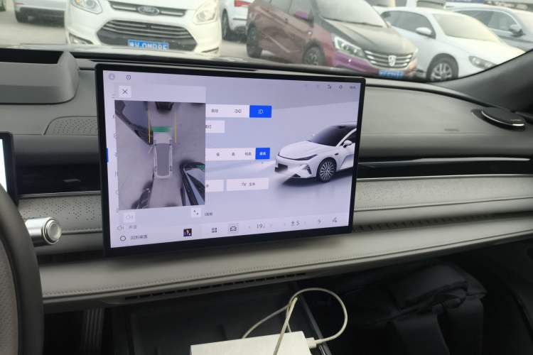 Used Geely Galaxy 8 2025 130km EM-P Starship Edition
