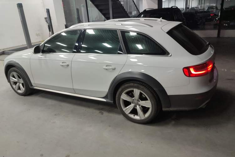 Used Audi A4 2014 40 TFSI allroad quattro plus version