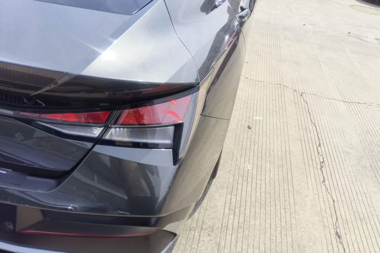 Used Hyundai Elantra 2023 1.5L CVT GLX Elite Edition Exterior 3