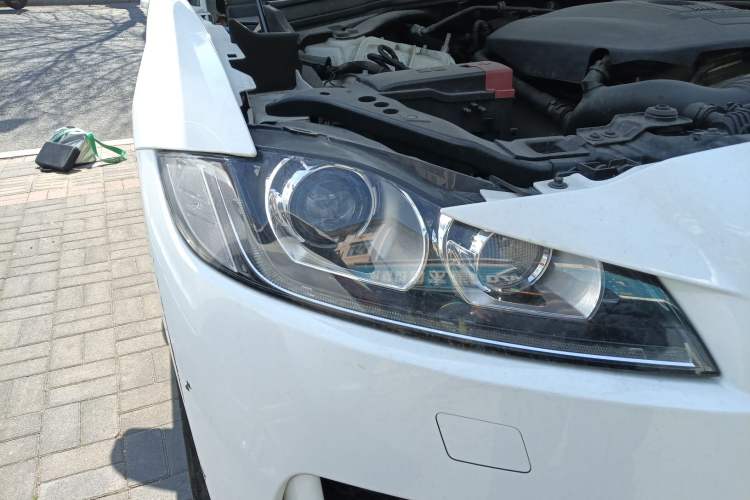 Used Jaguar F-PACE 2016 2.0T Two-Wheel-Drive R-Sport Sport Edition
