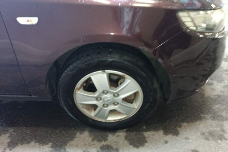 Used Kia Forte 2009 1.6L MT GL Right Front Wheel Hub