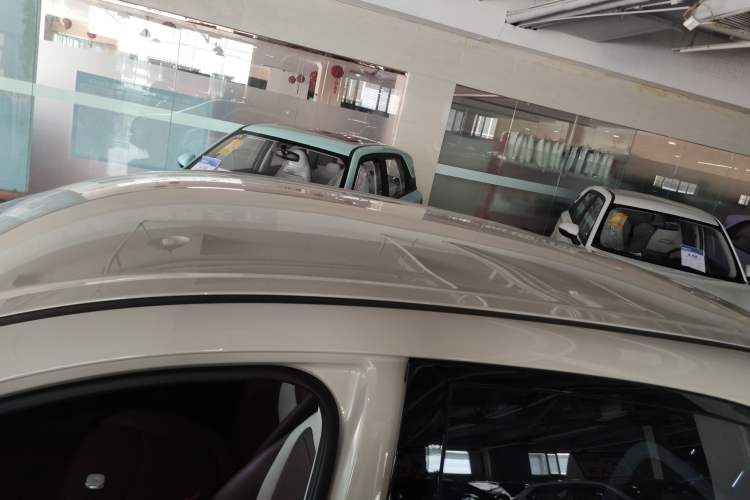 Used Wuling Bingo 2024 333 km Enjoyment Version Roof