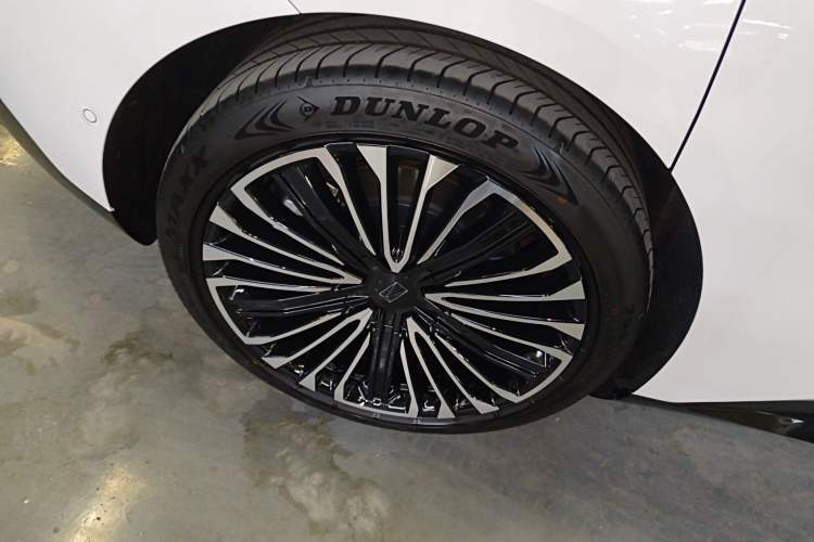 Used Avatr 12 2025 Refresh Master All-Electric Four-Wheel Drive
