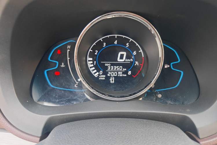 Used Venucia M50V 2017 1.5L XL Manual Comfort Edition