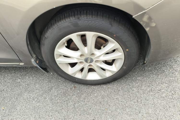 Used Chery Arrizo 7 2013 1.6L CVT Zhiling Edition Right Front Wheel Hub