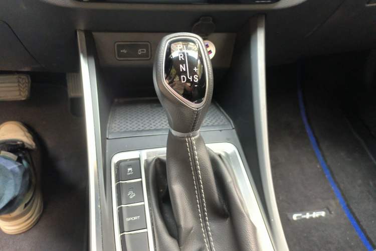 Used Geely Auto Vision X3 2019 Upgraded Model 1.5L CVT Elite Version Gear Lever