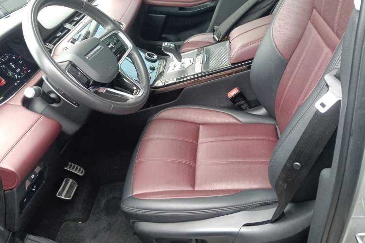 Used Land Rover Range Evoque 2021 Range Rover Velar L 249PS R-Dynamic First Edition Left Front Seat