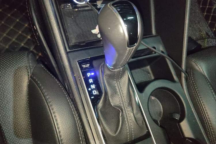 Used Hyundai Tucson 2015 1.6T Dual-Clutch Two-Wheel-Drive Smart Model Gear Lever