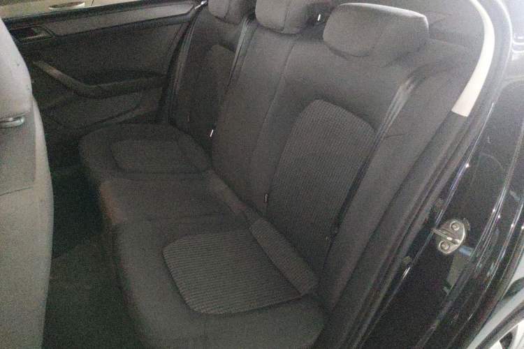 Used Volkswagen Santana 2018 1.5L Manual Fashion Edition Left Rear Seat