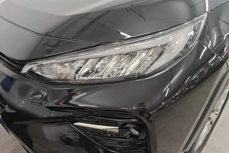 Used Toyota Wildlander 2020 2.0L CVT 4x4 Luxury Edition Left Front Headlight