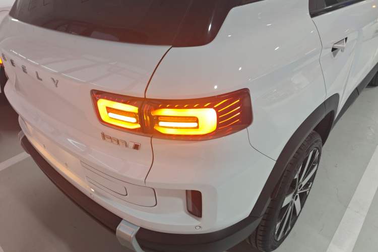 Used Geely Auto icon 2023 1.5TD Chocolate Smoothie Edition
