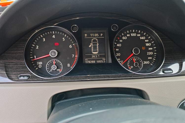 Used Volkswagen Magotan 2013 2.0 TSI Prestige Model
