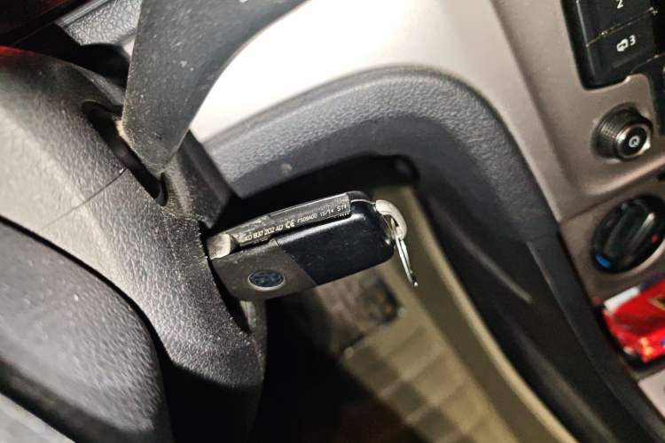 Used Volkswagen Lavida 2013 Revised Classic 1.6L Automatic Fashion Edition Vehicle Key