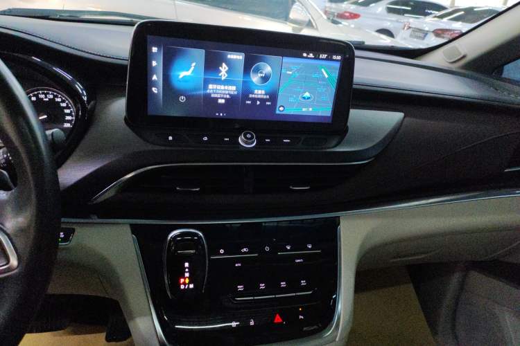 Used Buick GL8 2022 Land Business Class 652T Luxury Model