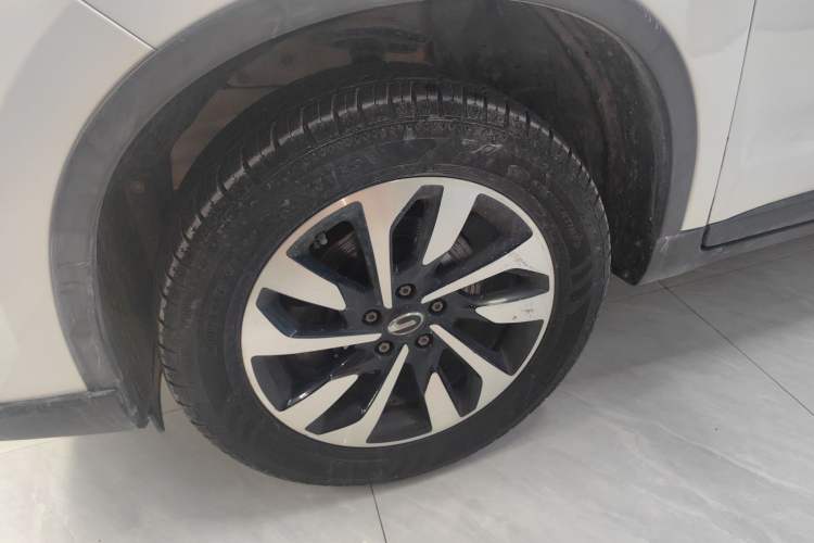 Used GAC Trumpchi GS4 2019 270T Automatic Two-Wheel Drive Elite Edition Left Front Wheel Hub