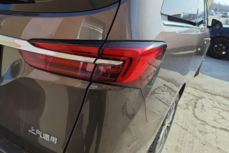 Used Buick GL8 2023 Land Executive Class Smart Enjoyment Model