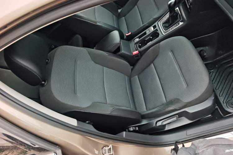 Used Volkswagen Golf 2018 230TSI Automatic Comfort Model Right Front Seat