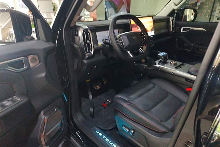 Used JETOUR Shanhai Traveler C-DM 2025 206km XWD Extended-Length 7-Seater Driver Seat