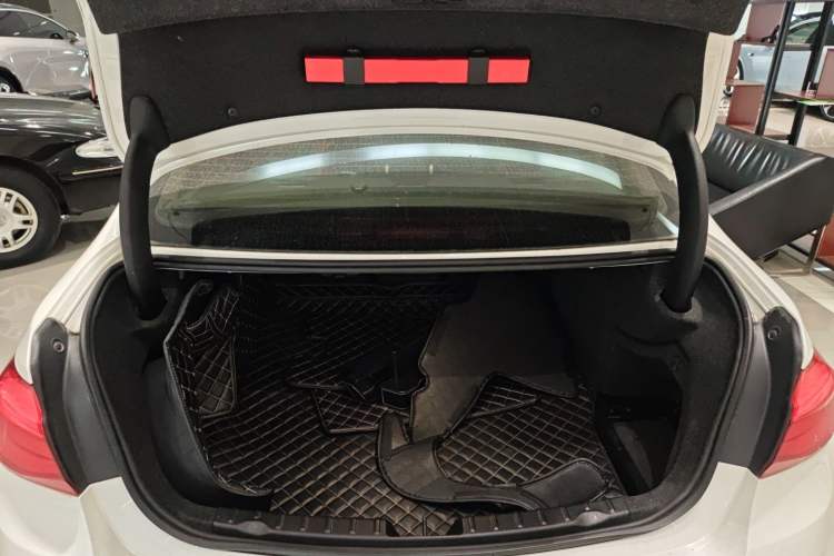 Used BMW 3 Series 2017 320Li Fashion Model Trunk