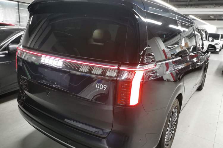 Used Zeekr 009 2022 WE Edition