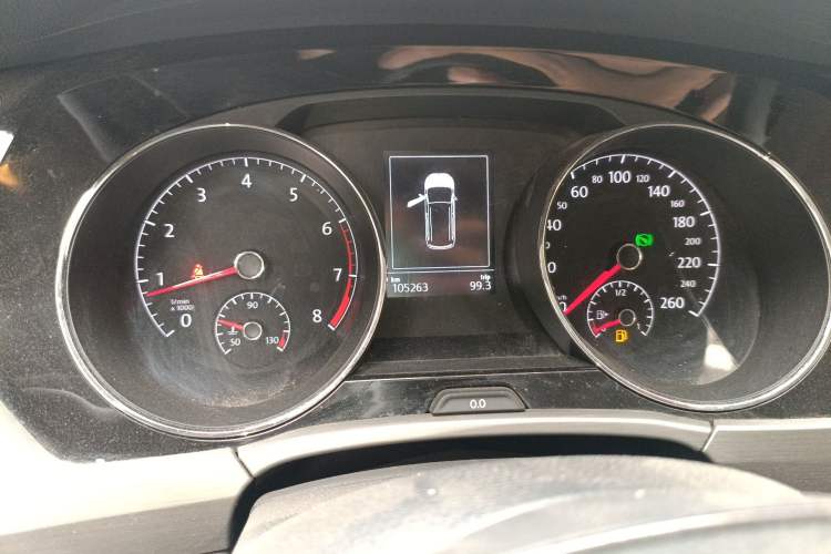 Used Volkswagen Touran 2016 Volkswagen Touran L 280TSI DSG Comfort Edition Odometer Close Up