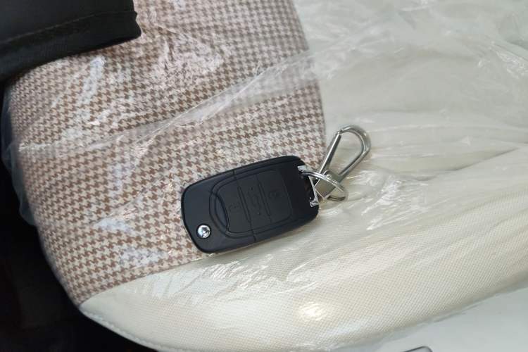 Used Wuling Hongguang MINIEV 2024 3rd Generation 215km Youth Edition Vehicle Key