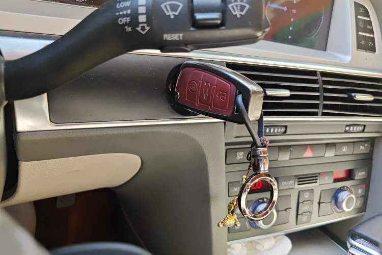 Used Audi A6L 2010 2.0 TFSI Automatic Standard Edition Vehicle Key