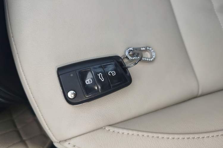 Used Skoda Octavia 2015 1.6L Automatic Yijun Edition
