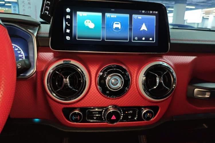 Used BAIC Off-Road BJ40 2023 2.0T Automatic Four-Wheel Drive Urban Hunter Edition Chivalrous Type