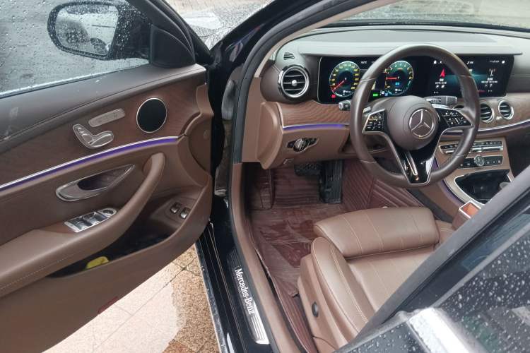 Used Mercedes-Benz E-Class New Energy 2022 Restyled E 350 e L Plug-in Hybrid Sports Sedan
