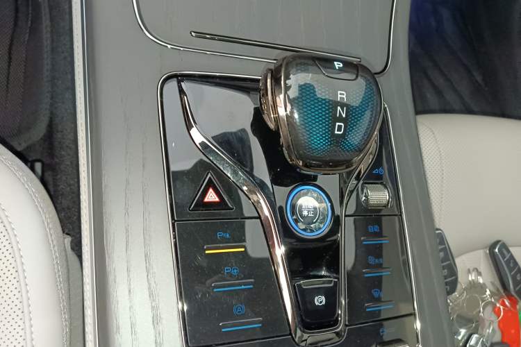 Used BYD Han 2025 DM-i Intelligent Driving Edition 125KM LiDAR Flagship Model