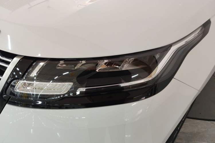 Used Land Rover Range Rover Velar 2022 250 PS