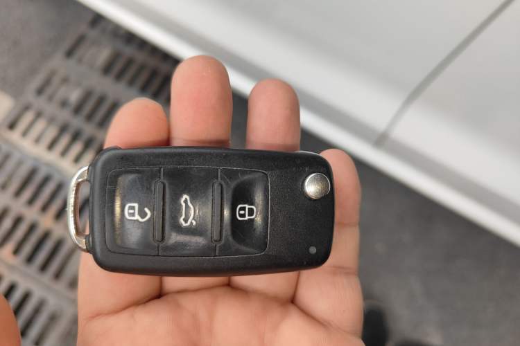 Used Volkswagen Polo 2016 1.6L Automatic Comfort Model