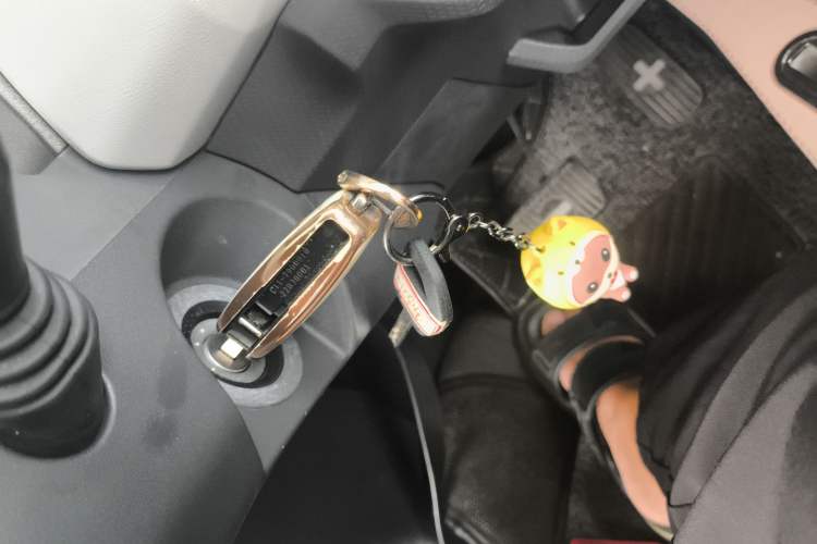 Used Chery New Energy QQ Ice Cream 2022 170km Sundae Phosphate Lithium-Ion