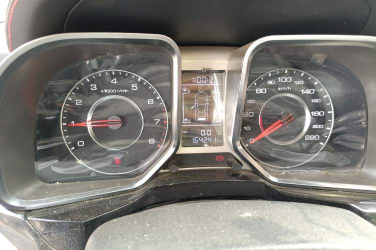 Used Zotye Domy X5 2015 1.5T Manual Luxury Model China V Standard