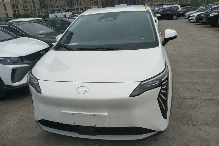 Used AION Y 2023 Plus 510 Enjoy Edition Front