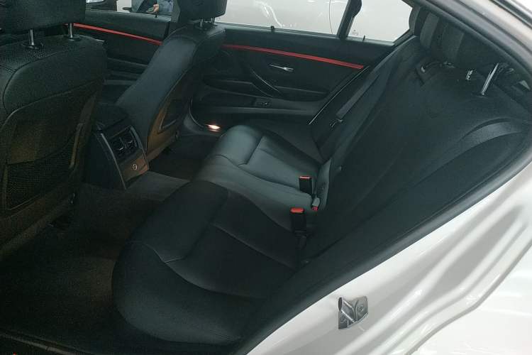 Used BMW 3 Series 2015 320Li Luxury Edition Fashion Model
