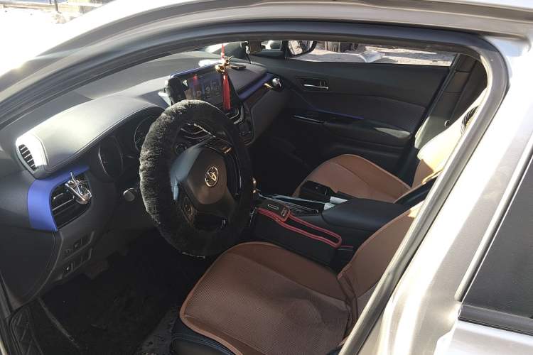 Used Toyota IZOA 2018 2.0L Yichi Version China VI Standard
