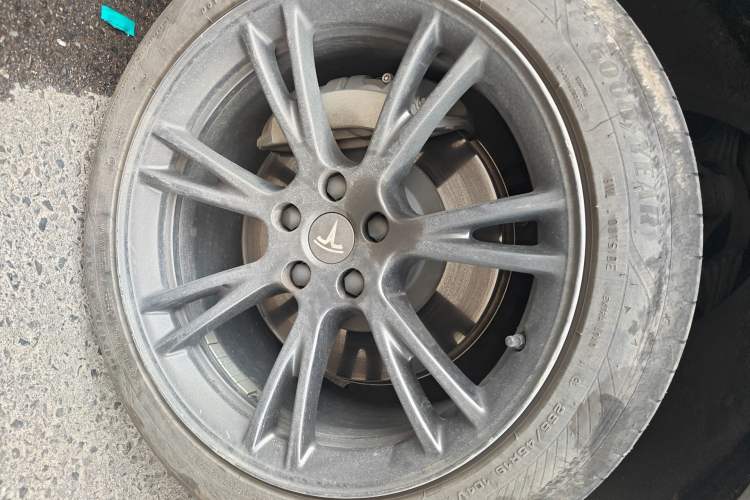 Used Tesla Model Y 2023 Rear-Wheel-Drive Version
