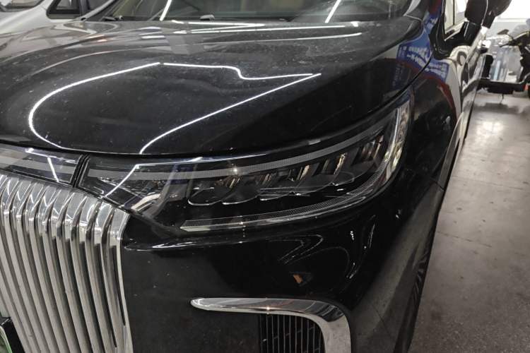 Used VOYAH Dream 2025 PHEV Four-Wheel Drive Excellence Kunpeng Edition
