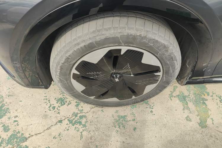 Used IM LS7 2023 100kWh Lux All-Wheel-Drive Version
