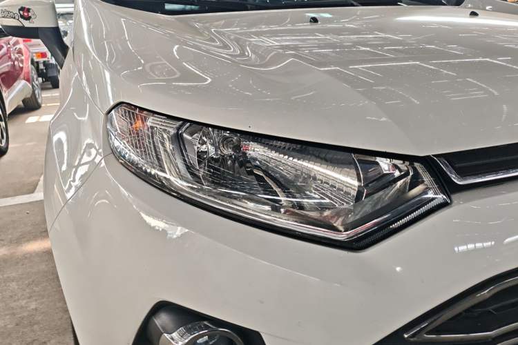 Used Ford EcoSport 2013 1.5L Automatic Prestige Model Right Front Headlight