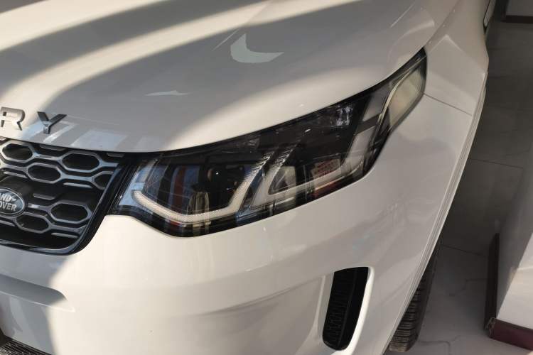 Used Land Rover Discovery Sport 2022 249 PS R-Dynamic S Performance Edition 5 Seats Left Front Headlight