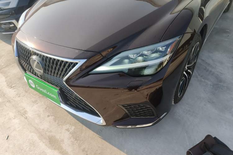 Used Lexus LS 2021 500h Luxury Edition
